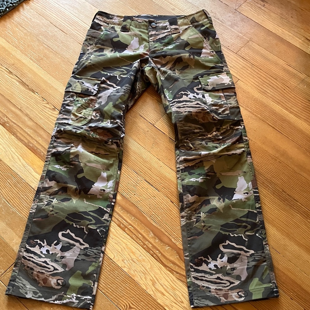 Under Armour Women's Camo Wide-Leg Cargo Pants - Green/Brown/Black